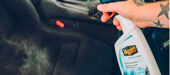 Как избавиться от запаха кошачьей мочи и других запахов в салоне автомобиля: пошаговая инструкция